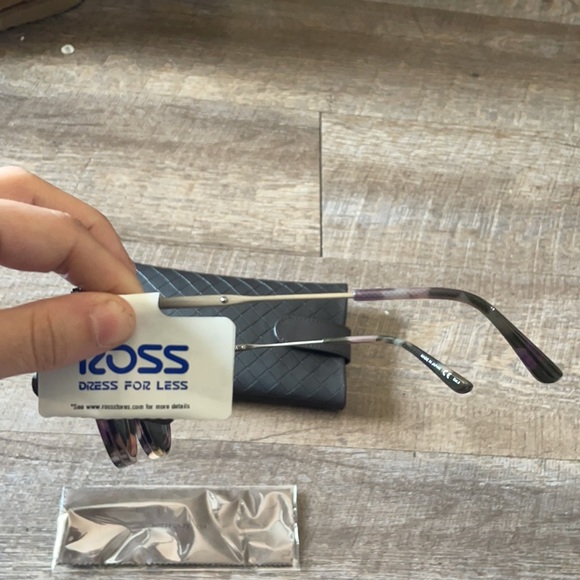 NWT Bottega Veneta sunglasses with case - Picture 4 of 9